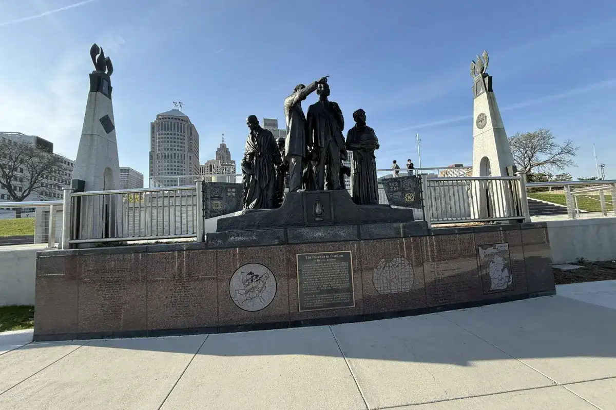 Gateway to Freedom International Memorial