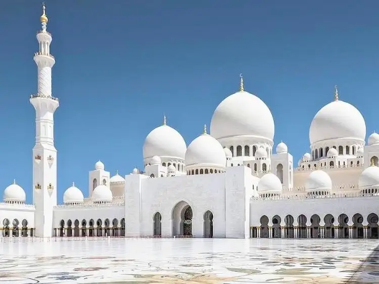 Amazing Private Full-Day Abu Dhabi Tour from Dubai